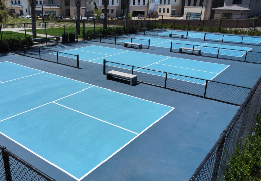 Sơn sân pickle ÊM chân 8 lớp TOPSPORTS